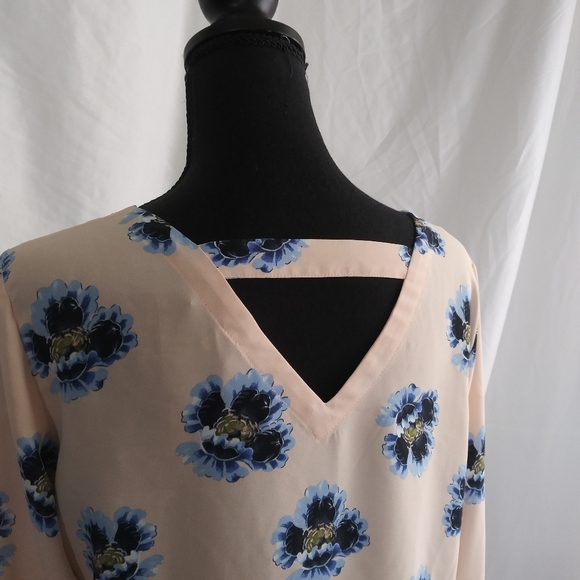 LOFT floral long sleeve blouse - Picture 6 of 8